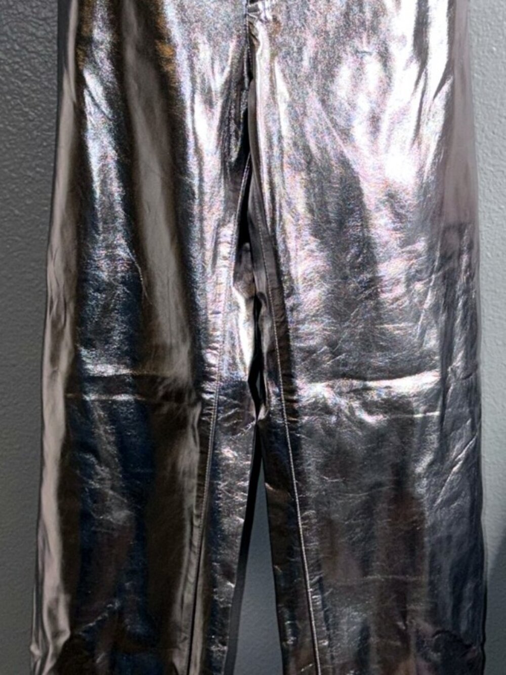 GUESS Ambra metallic silver faux leather pants NWT size L - Picture 1 of 1